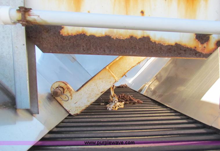 image for item A3525 1995 International 4900 dump truck with plow and spreader