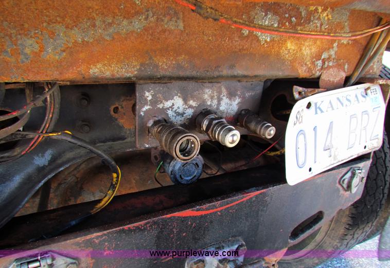 image for item A3525 1995 International 4900 dump truck with plow and spreader