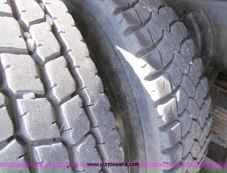 image for item A3525 1995 International 4900 dump truck with plow and spreader