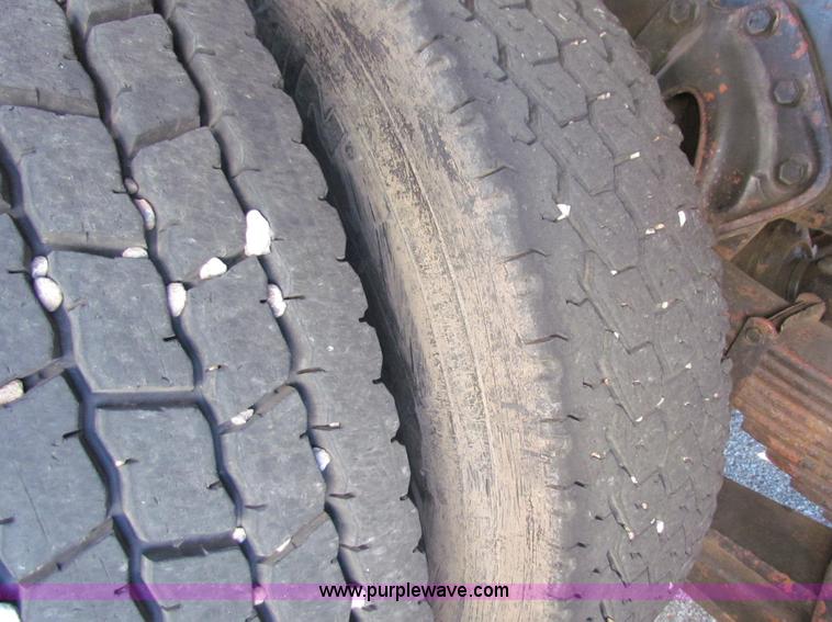 image for item A3525 1995 International 4900 dump truck with plow and spreader