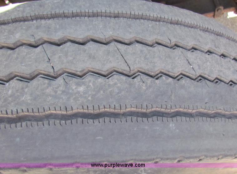 image for item A3525 1995 International 4900 dump truck with plow and spreader