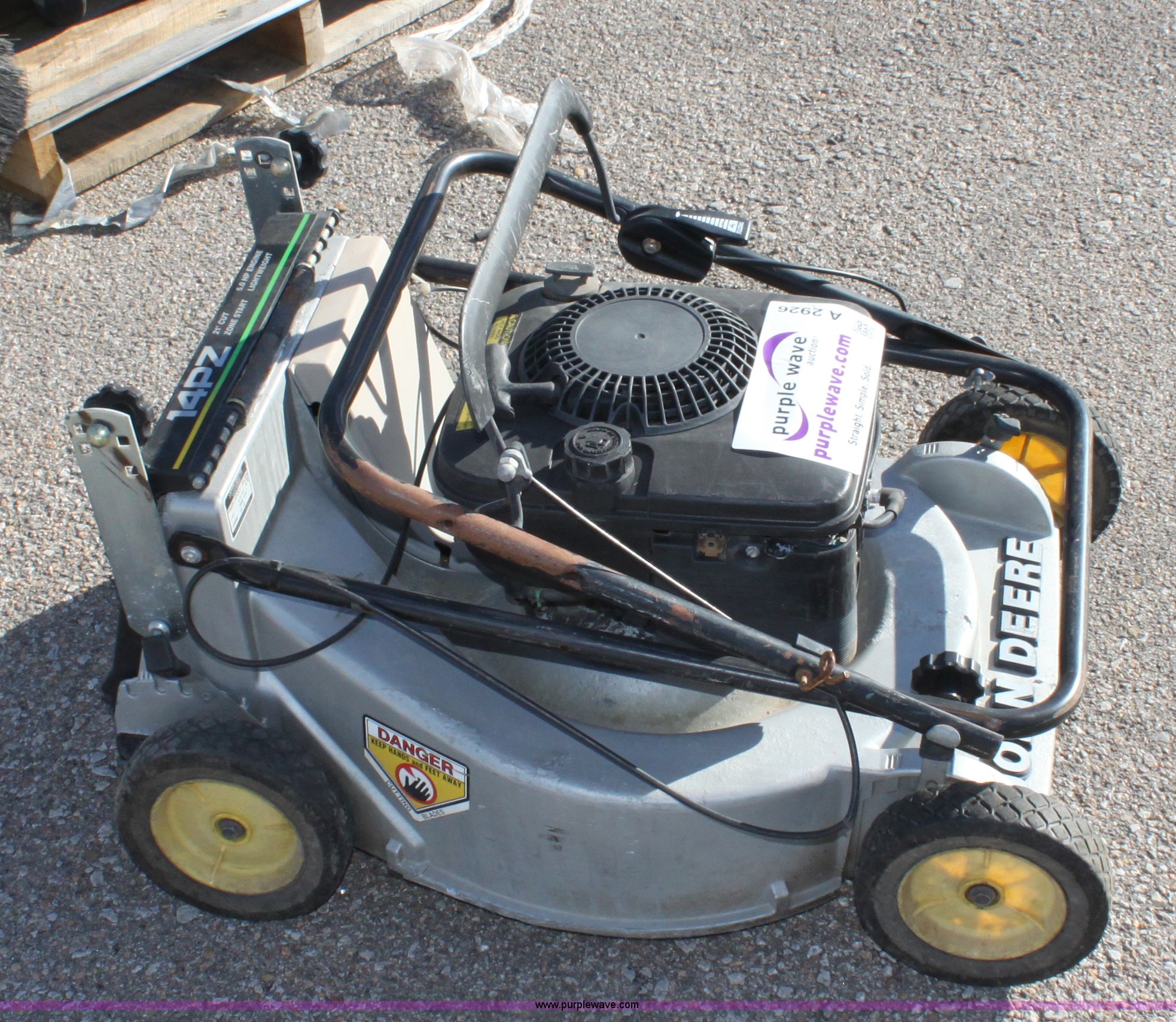 John Deere 14PZ lawn mower in Wichita, KS Item A2926 sold Purple Wave