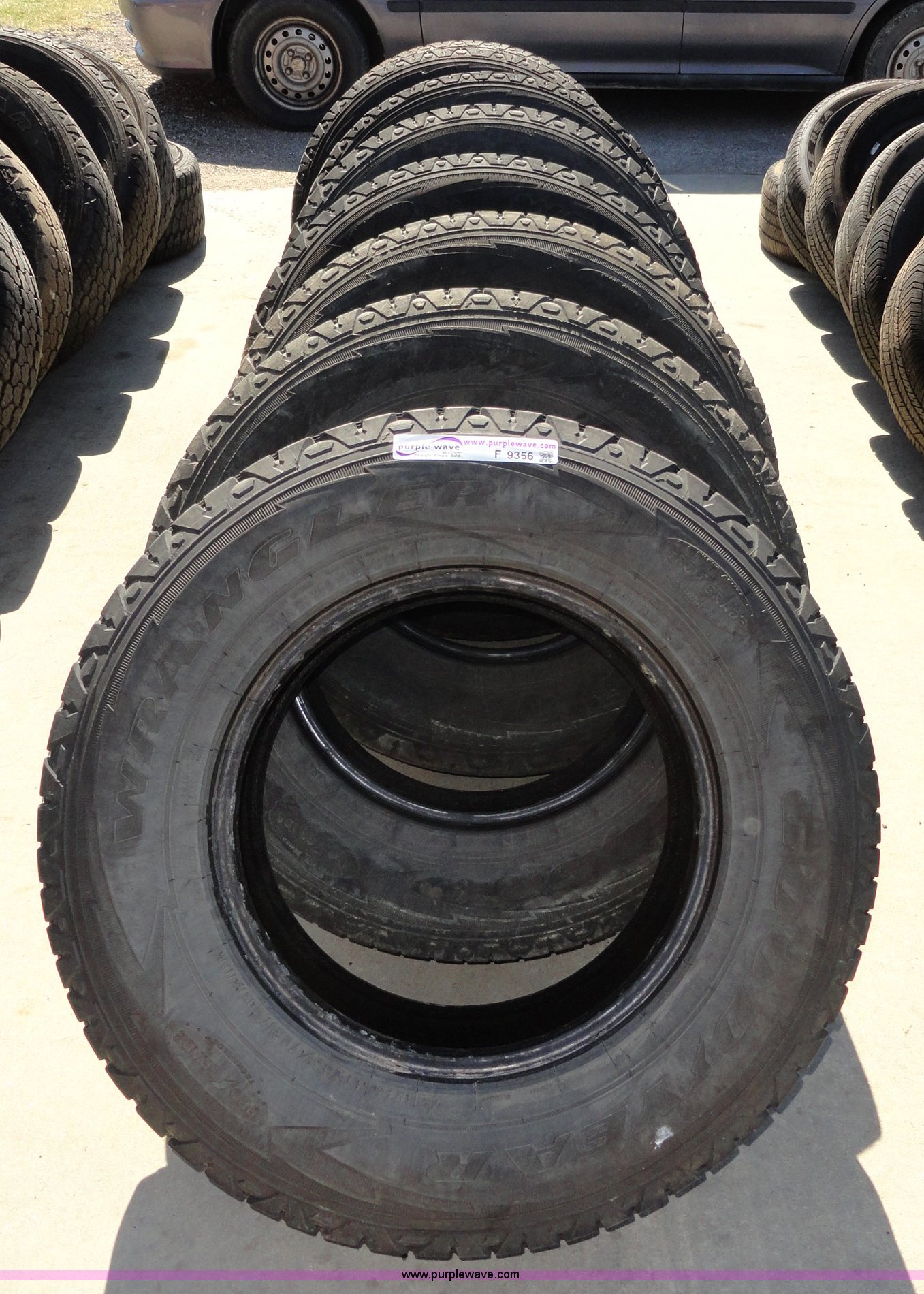(12) 70R17 tires in Topeka, KS Item F9356 sold Purple Wave