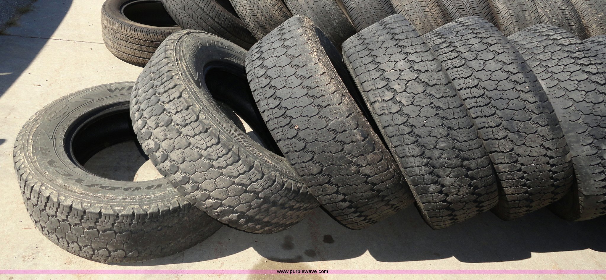 (12) 70R17 tires in Topeka, KS Item F9356 sold Purple Wave