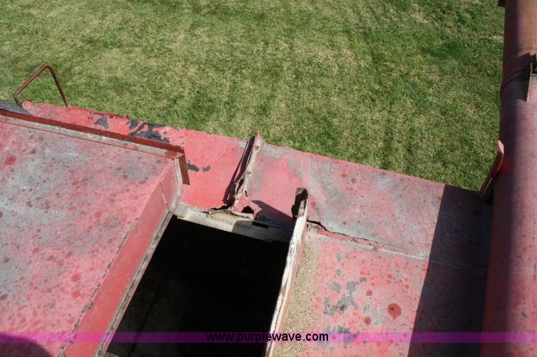 image for item A2450 1990 Ford F700 bulk hay truck