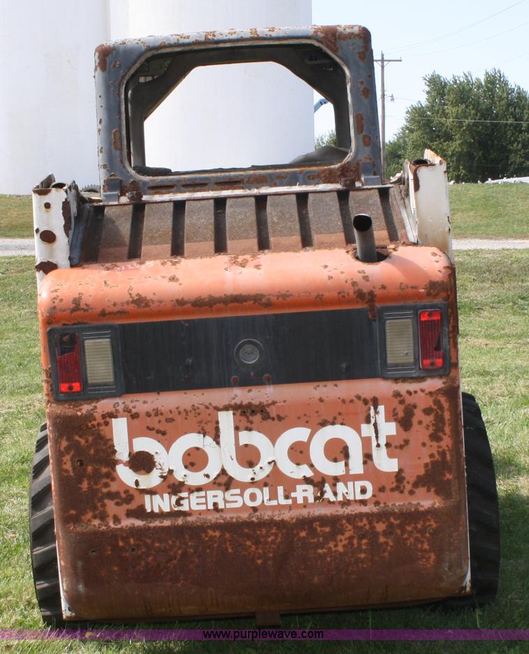 image for item A2452 Bobcat 753 skid steer