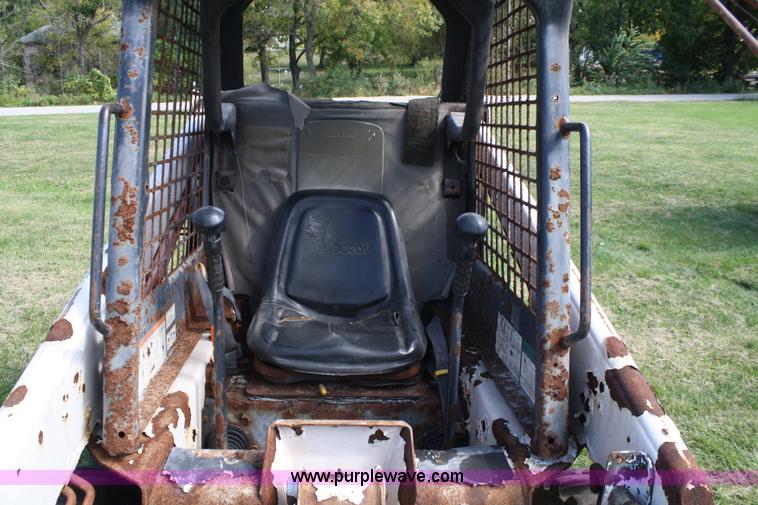 image for item A2452 Bobcat 753 skid steer