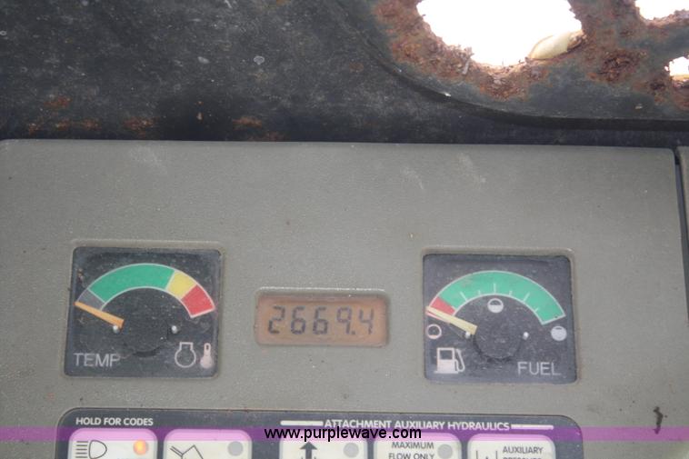 image for item A2452 Bobcat 753 skid steer