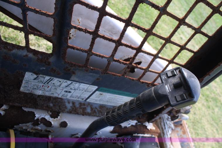 image for item A2452 Bobcat 753 skid steer