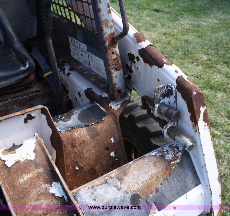 image for item A2452 Bobcat 753 skid steer