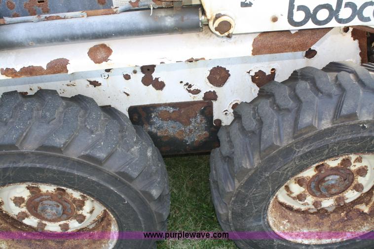 image for item A2452 Bobcat 753 skid steer