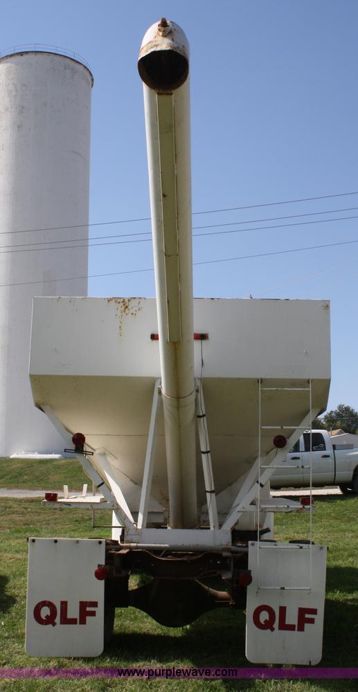 image for item A2454 1975 Chevrolet C65 tender truck