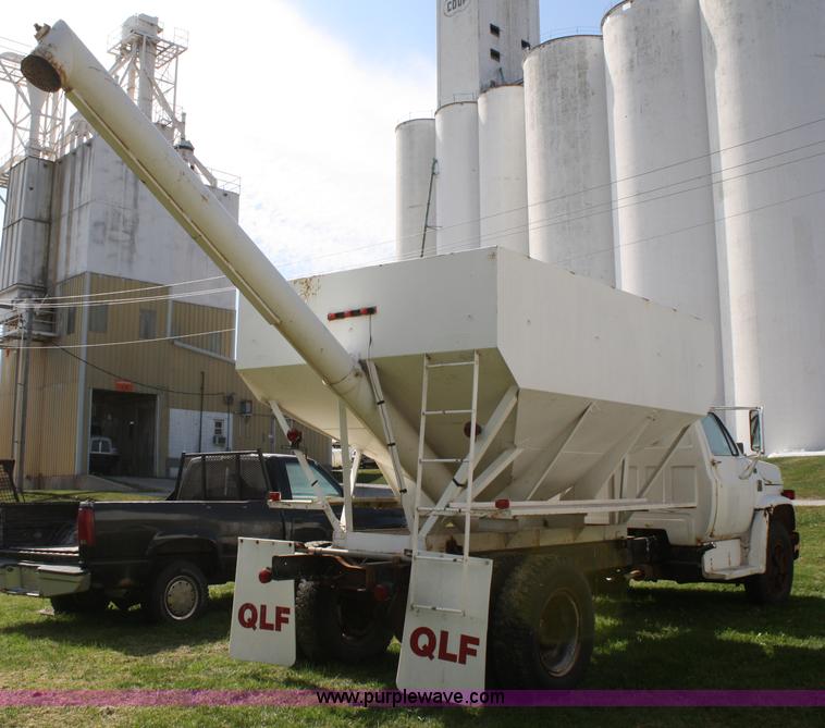 image for item A2454 1975 Chevrolet C65 tender truck