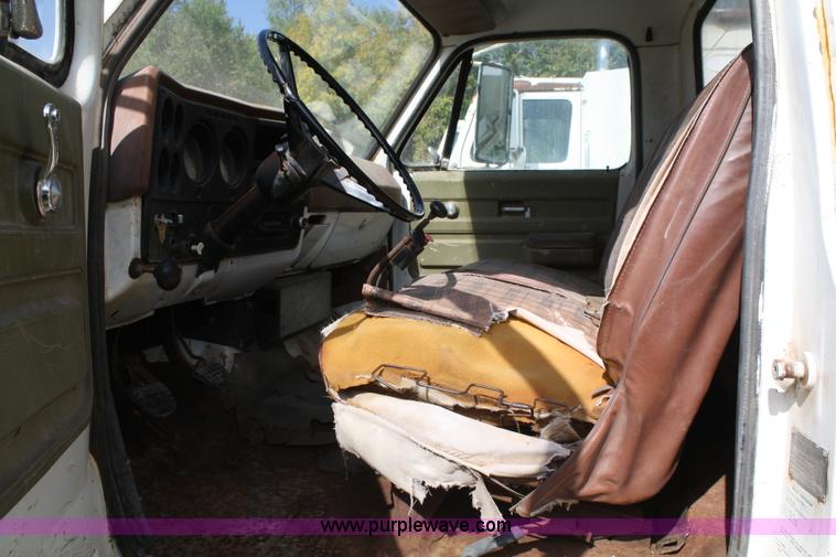 image for item A2454 1975 Chevrolet C65 tender truck