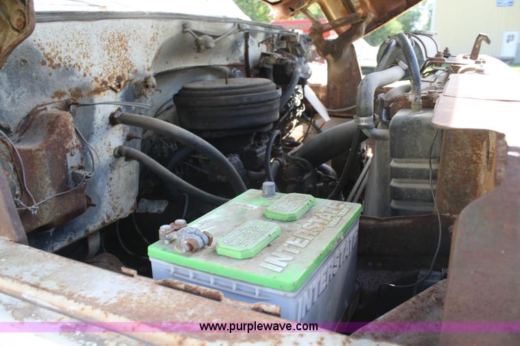 image for item A2454 1975 Chevrolet C65 tender truck