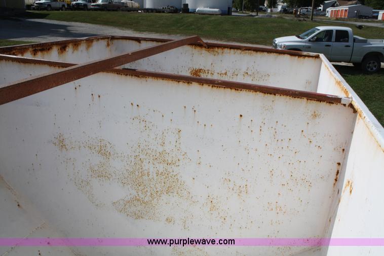 image for item A2454 1975 Chevrolet C65 tender truck