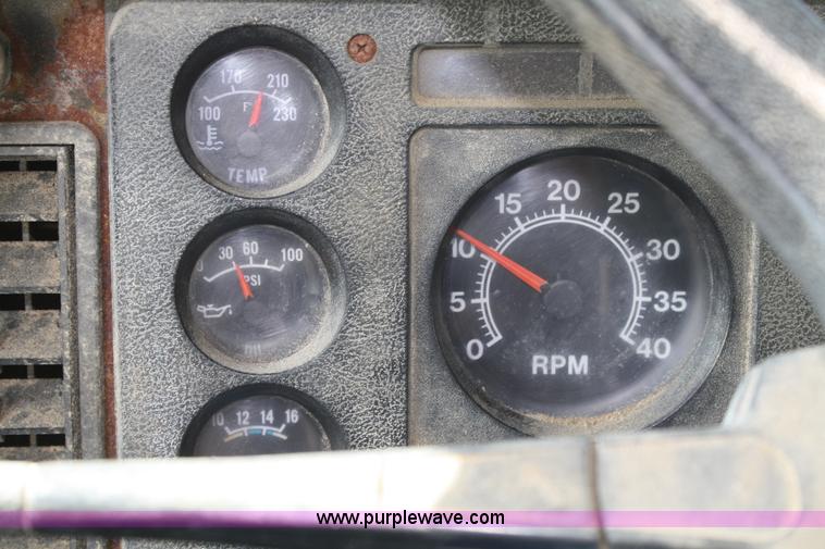 image for item A2455 1989 International 8300 dry tender truck