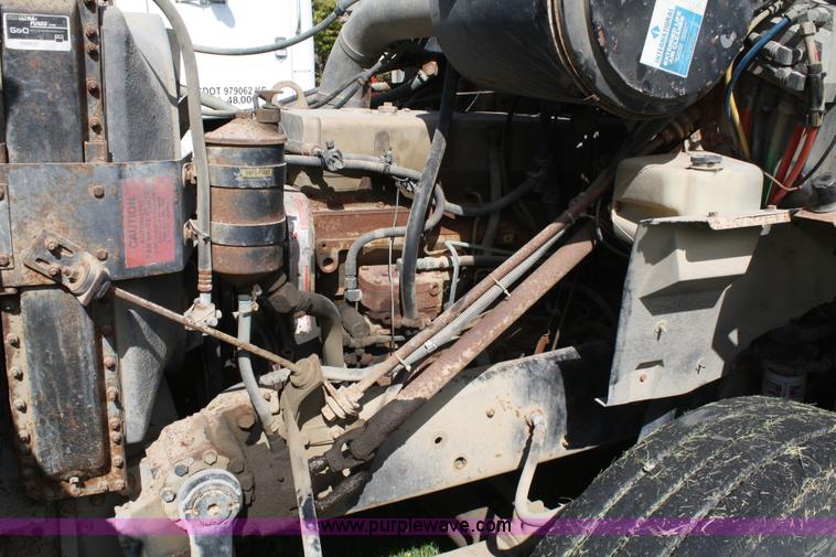 image for item A2455 1989 International 8300 dry tender truck