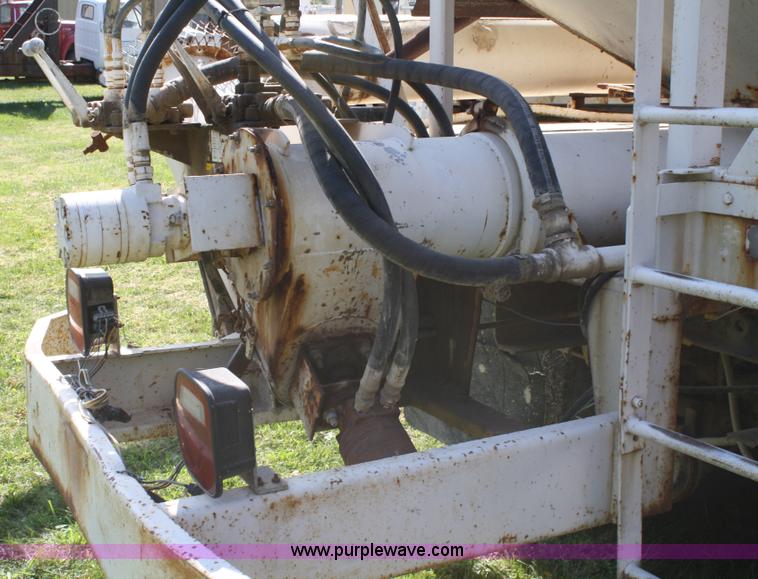 image for item A2455 1989 International 8300 dry tender truck