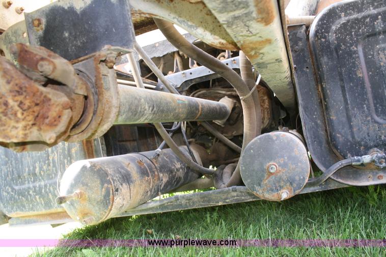 image for item A2455 1989 International 8300 dry tender truck