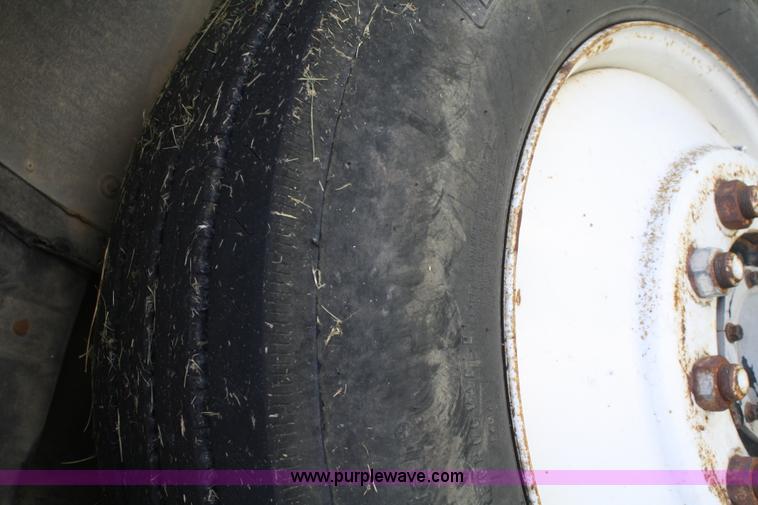 image for item A2455 1989 International 8300 dry tender truck