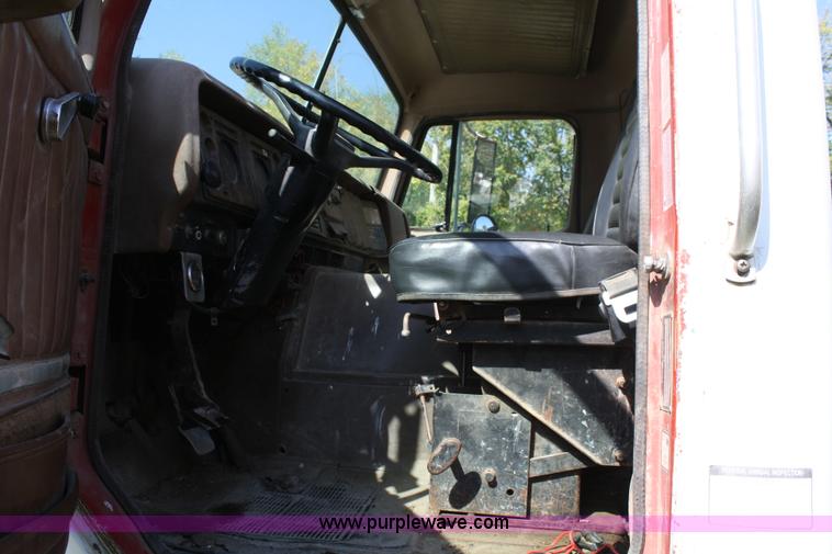 image for item A2456 1980 International F2275 liquid tender truck