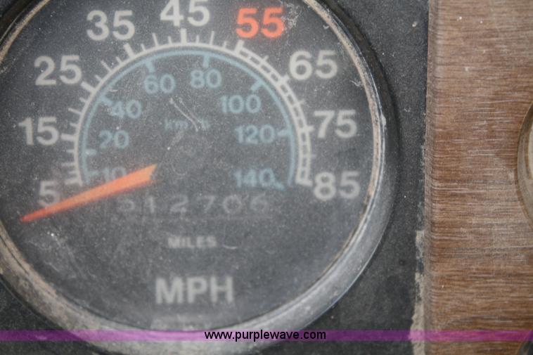 image for item A2456 1980 International F2275 liquid tender truck