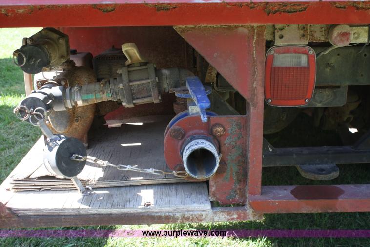 image for item A2456 1980 International F2275 liquid tender truck