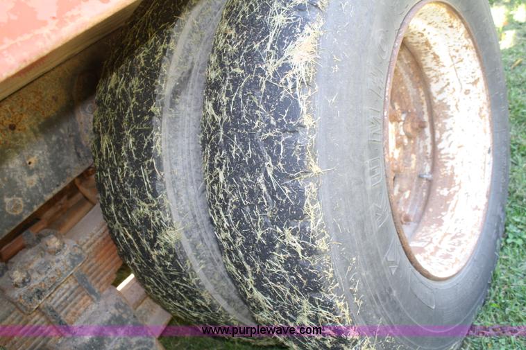 image for item A2456 1980 International F2275 liquid tender truck