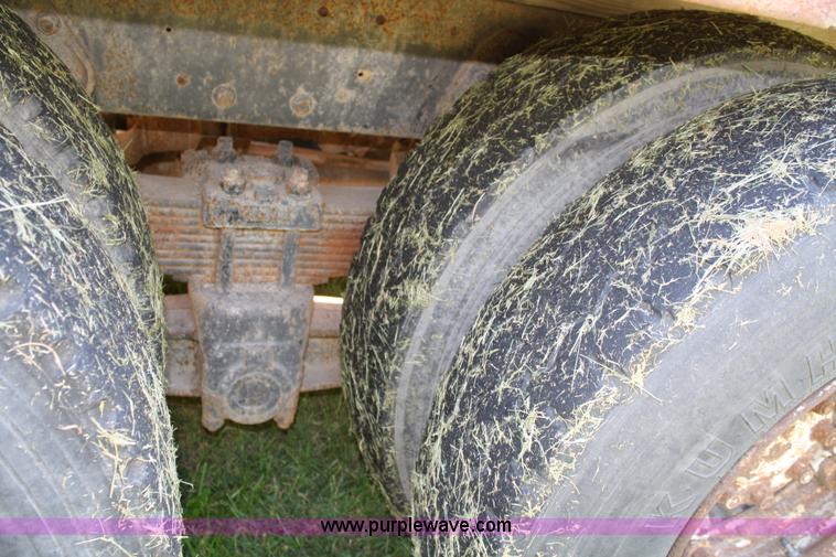 image for item A2456 1980 International F2275 liquid tender truck