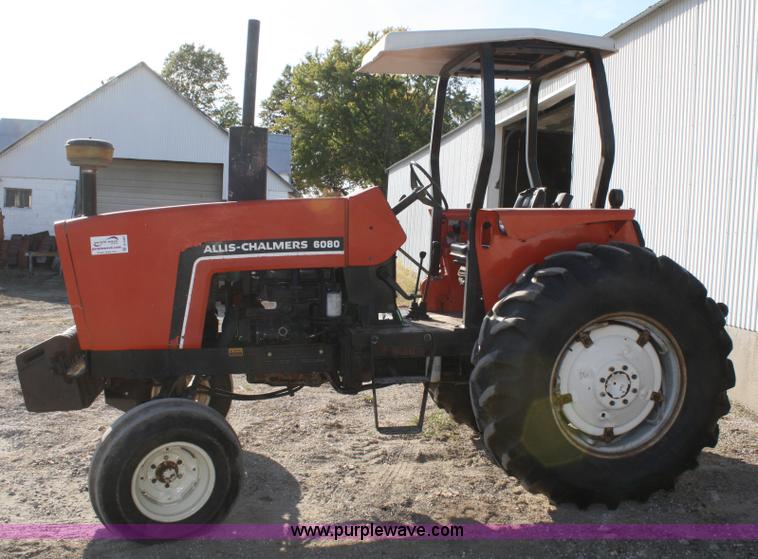 image for item A2487 1982 Allis Chalmers 6080 tractor