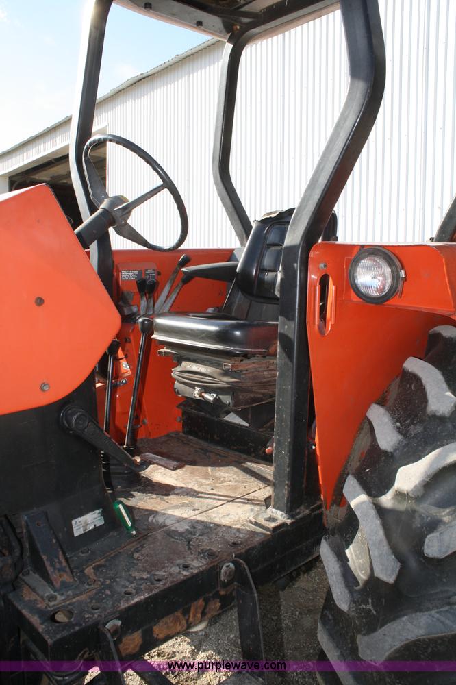 image for item A2487 1982 Allis Chalmers 6080 tractor