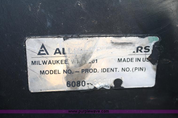 image for item A2487 1982 Allis Chalmers 6080 tractor