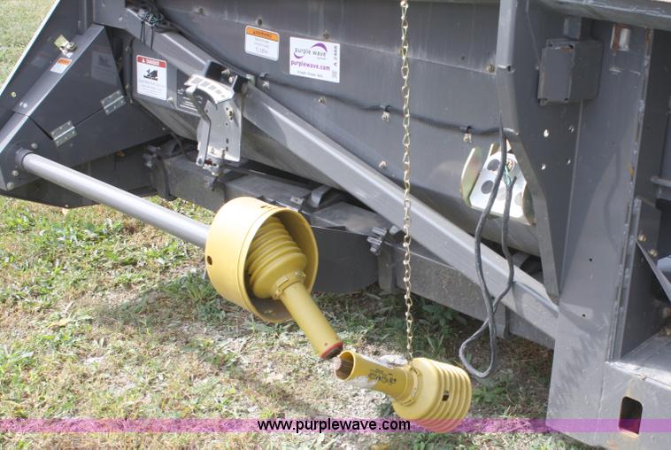 image for item A2488 Challenger 830 eight row corn head