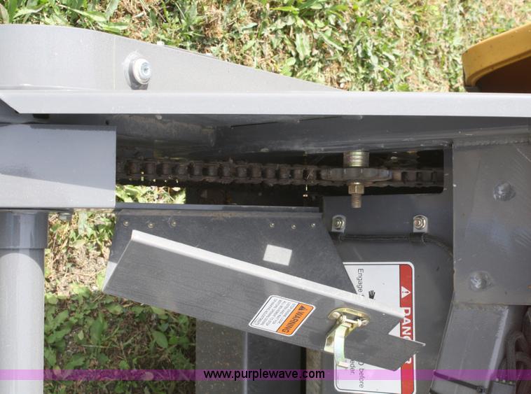 image for item A2488 Challenger 830 eight row corn head