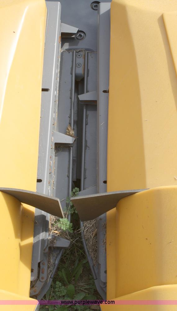 image for item A2488 Challenger 830 eight row corn head