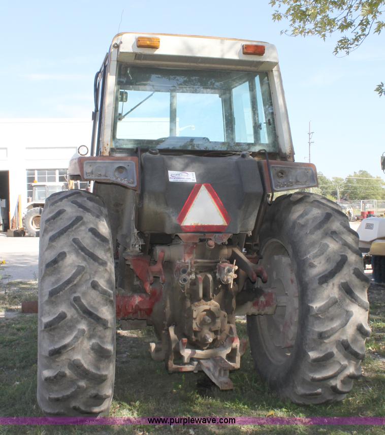 image for item A2952 International 1086 tractor