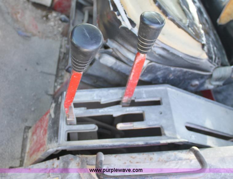 image for item A2952 International 1086 tractor