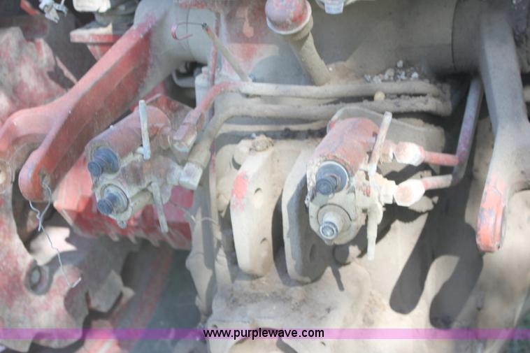 image for item A2952 International 1086 tractor