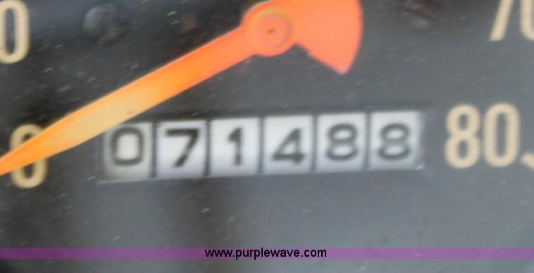 image for item A2974 1970 International Loadstar 1600 grain truck