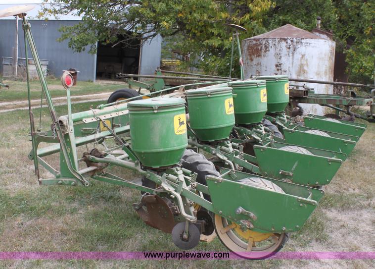 image for item A2976 John Deere 1240 four row planter
