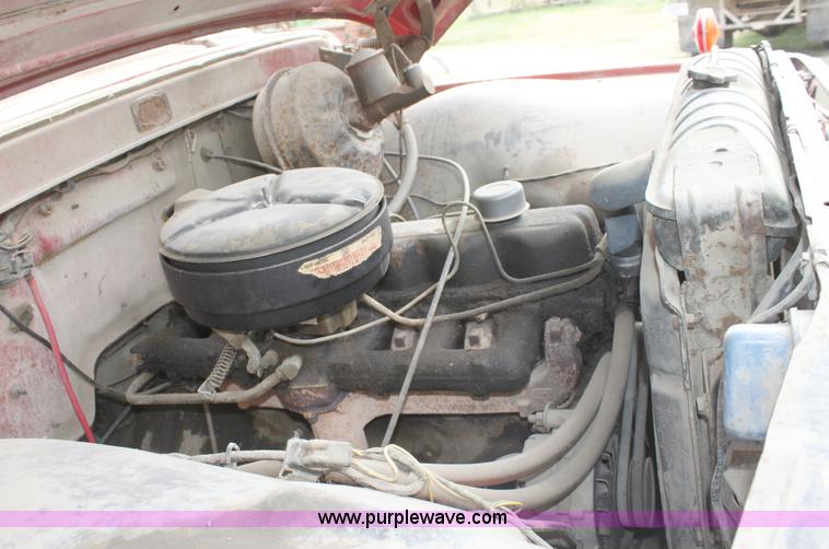 image for item A2978 1965 Ford F600 grain truck