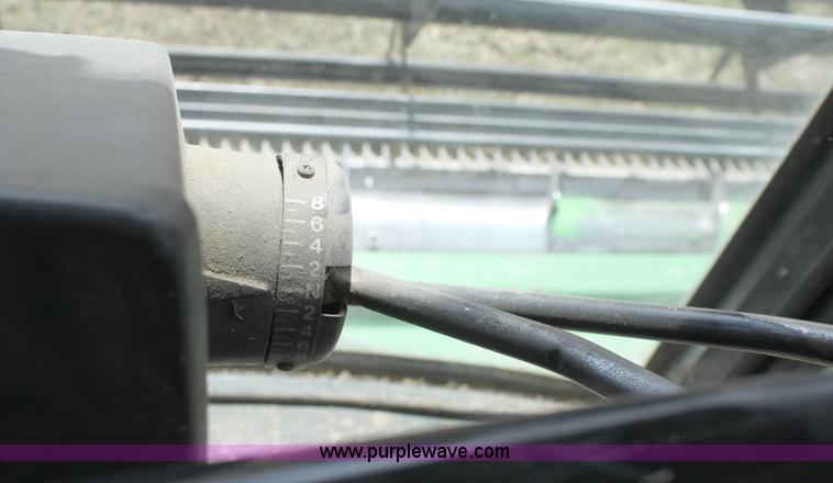 image for item A2987 1979 John Deere 6620 combine