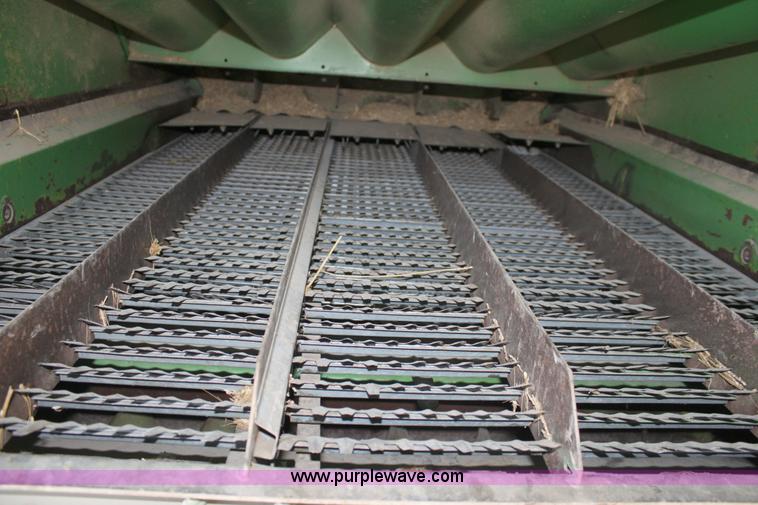 image for item A2987 1979 John Deere 6620 combine