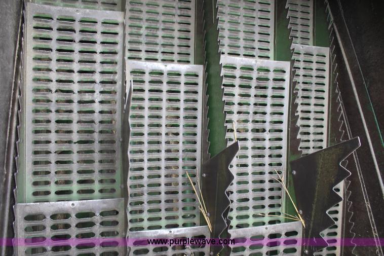 image for item A2987 1979 John Deere 6620 combine