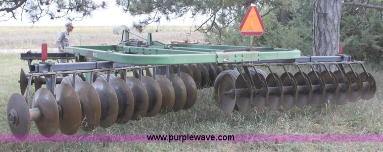 image for item A2993 John Deere 215 offset disk
