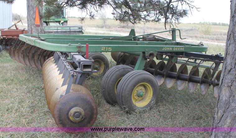 image for item A2993 John Deere 215 offset disk
