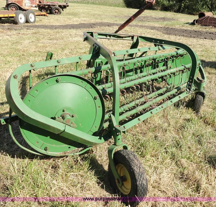image for item A3150 John Deere 350 hay rake