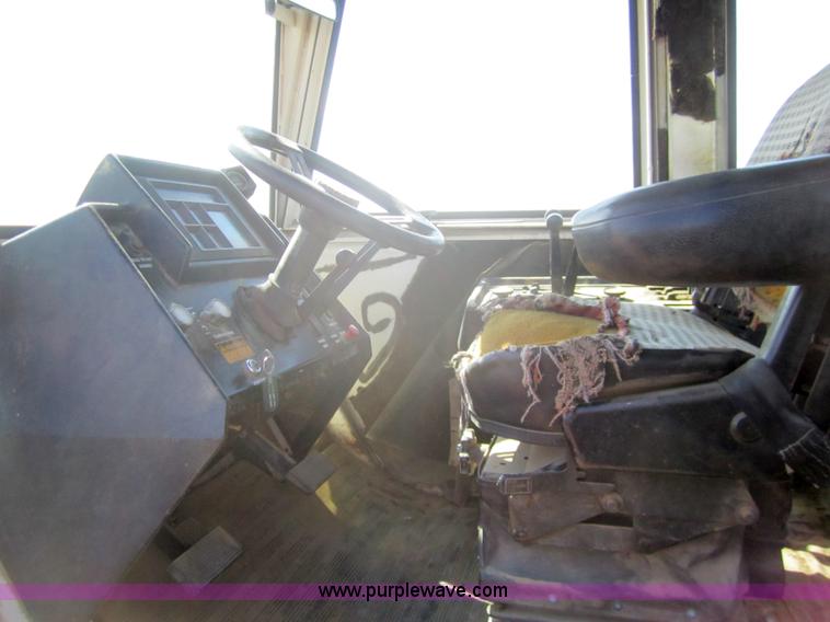 image for item B3006 1980 Case 4690 tractor