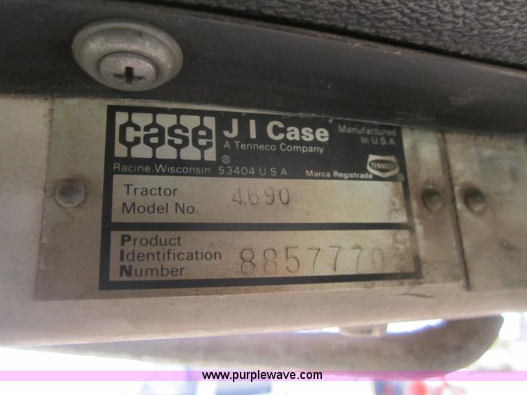 image for item B3006 1980 Case 4690 tractor